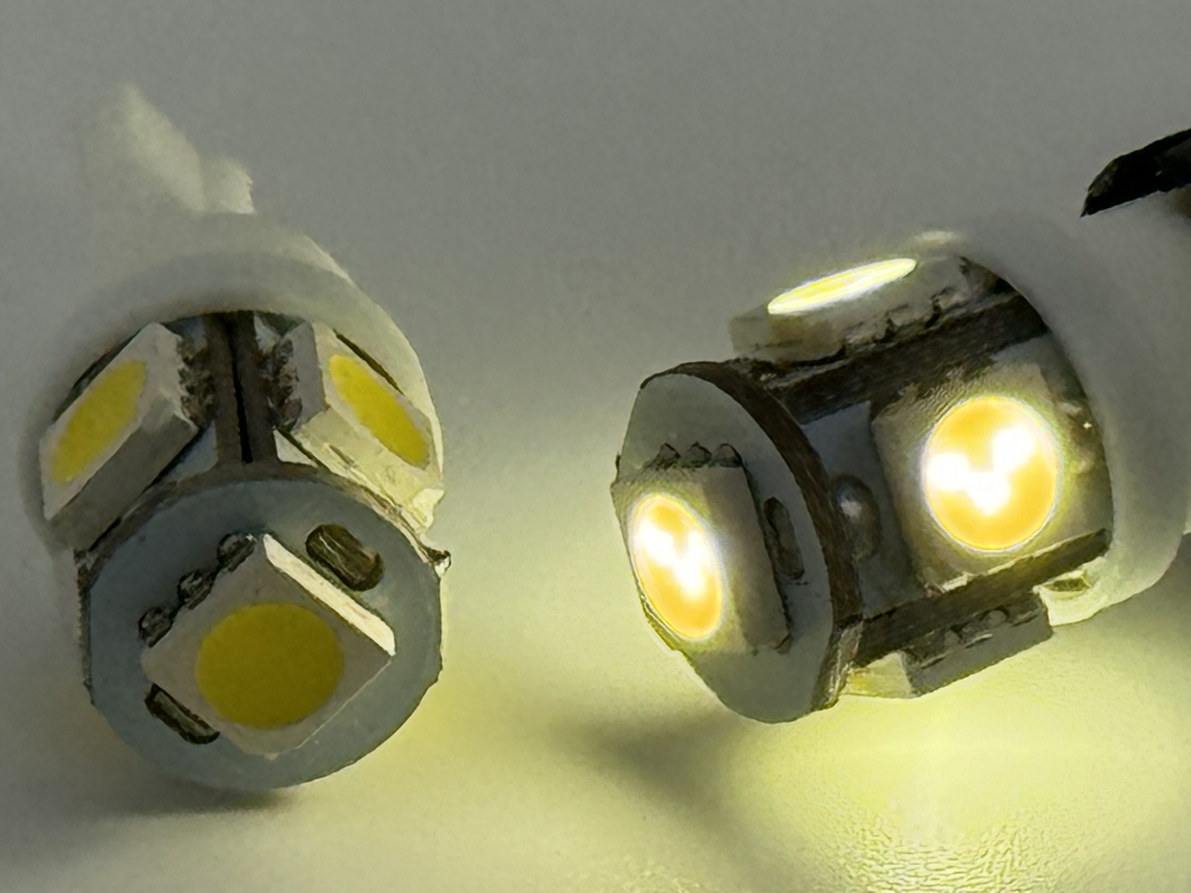 Rebaydo 2pcs 194 LED Bulb 5 SMD 12V DC