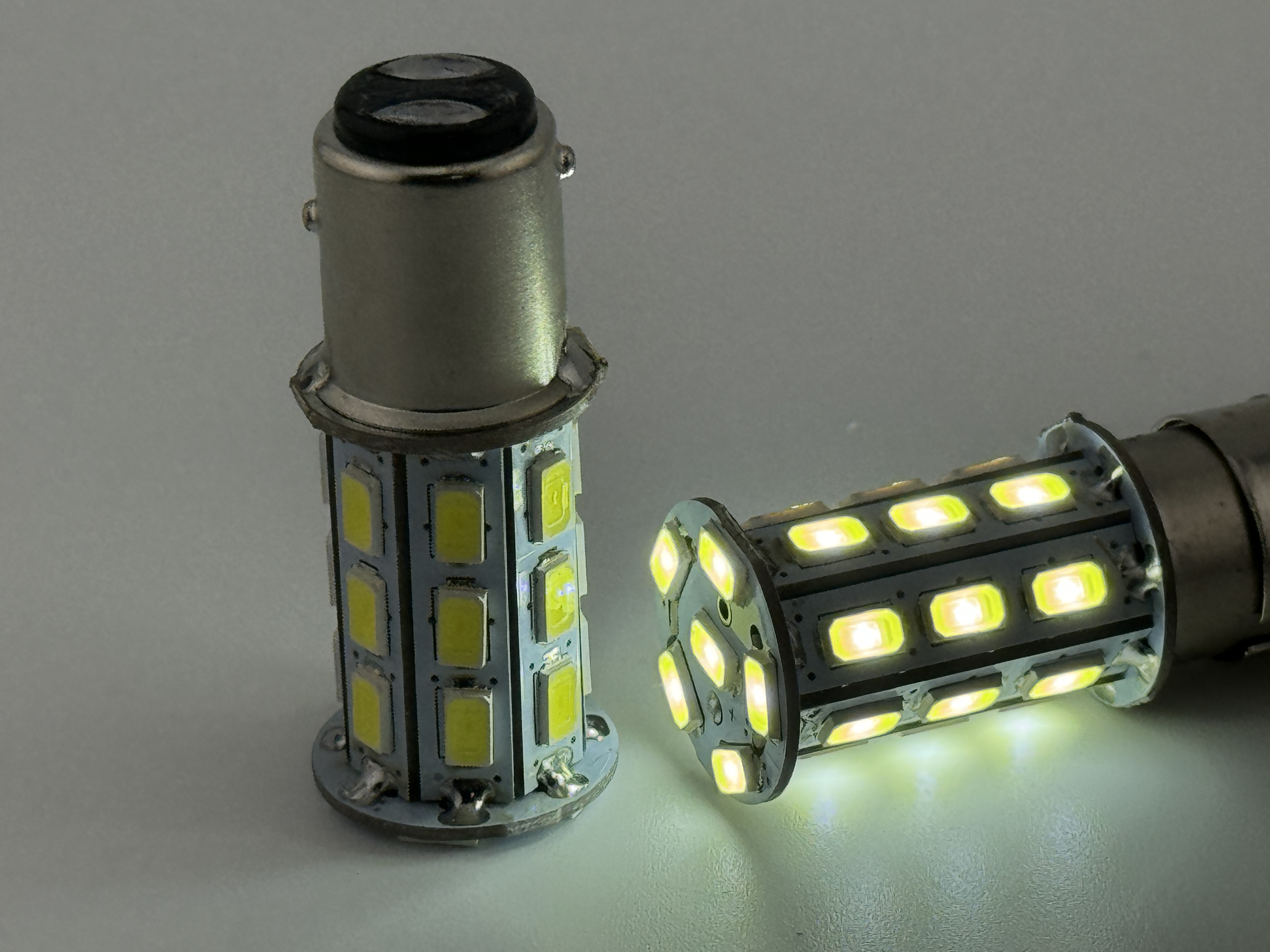 Rebaydo 2pcs 1157 LED Bulb BAY15D 27 SMD 5730 10 to 30 Volt DC 3 Watt S25