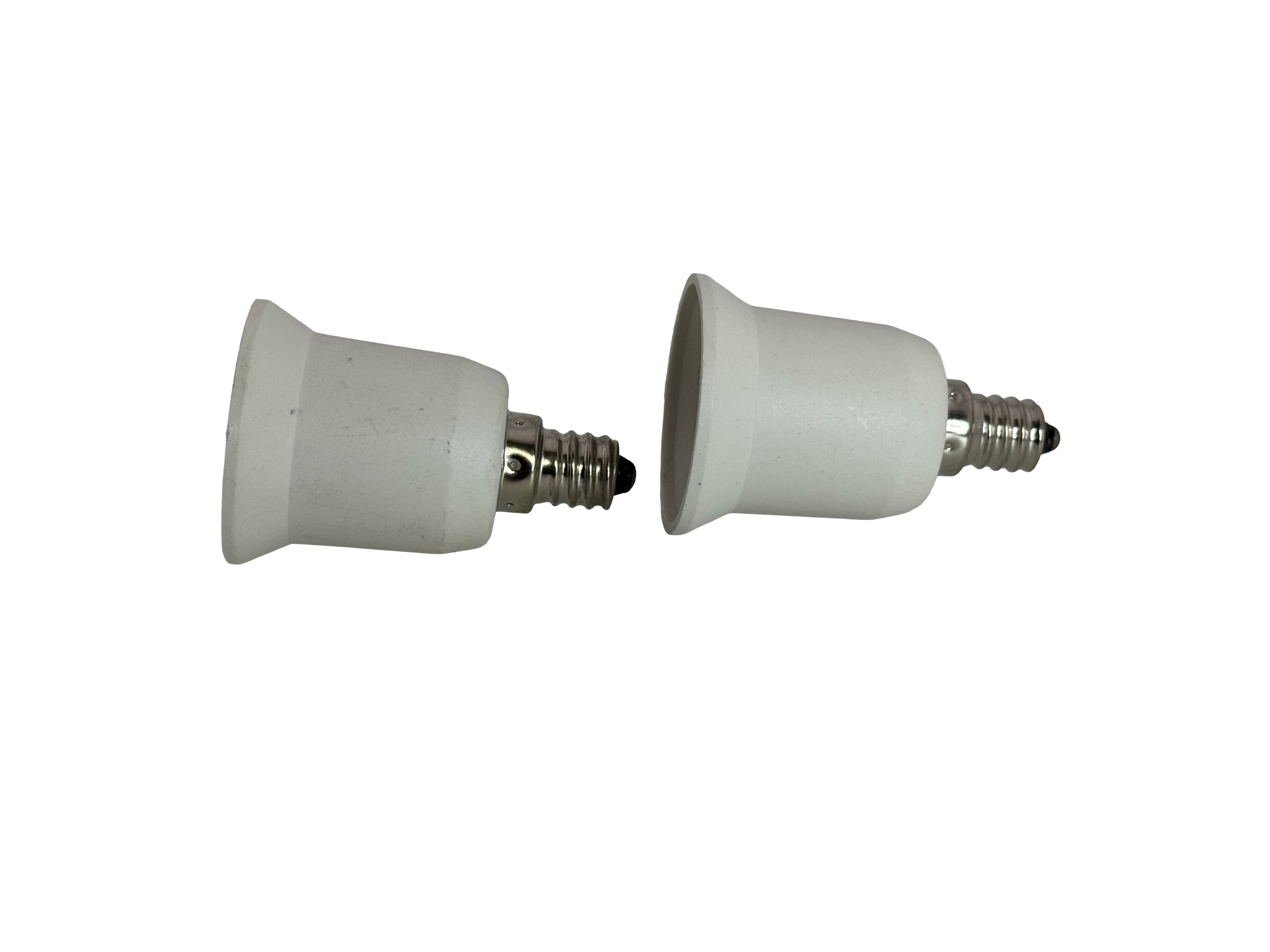 image of a e12 male to e26 female converter product 32546