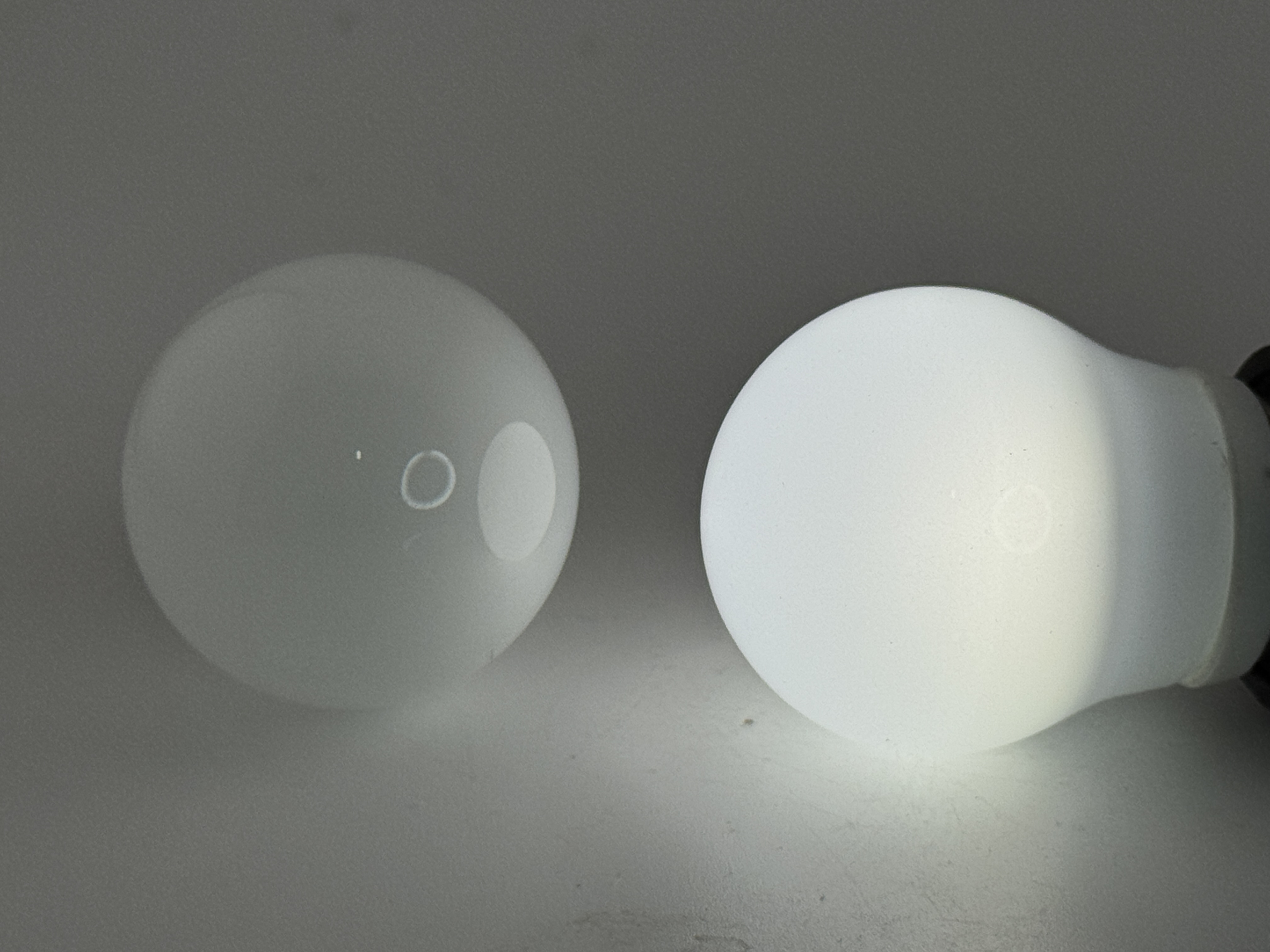 Image of a led light bulb E26 ping pong size g45