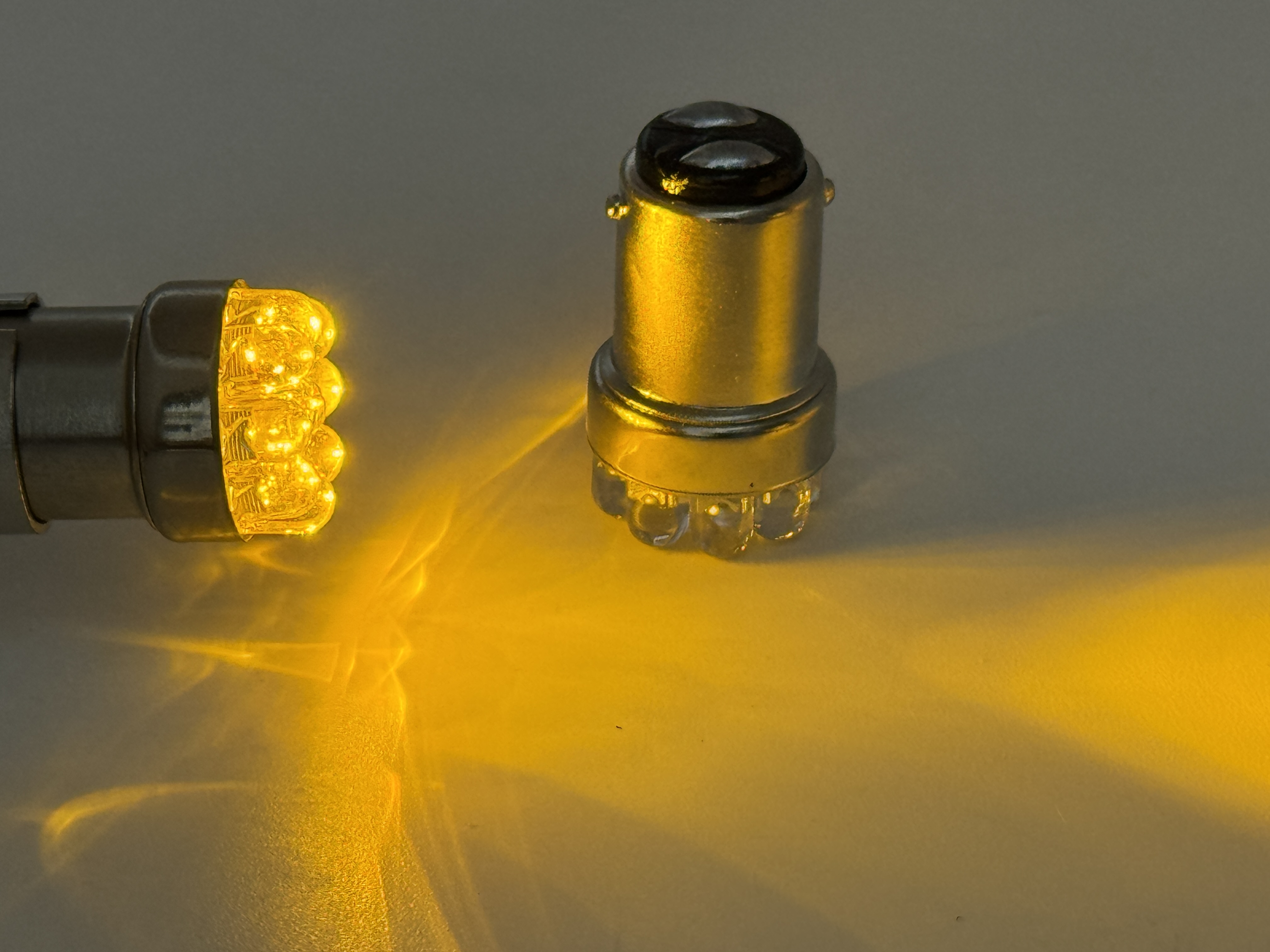 Rebaydo 2pcs 82 Bulb 6.8 Volt  BA15D Non Polarity 9 LED Single Filament