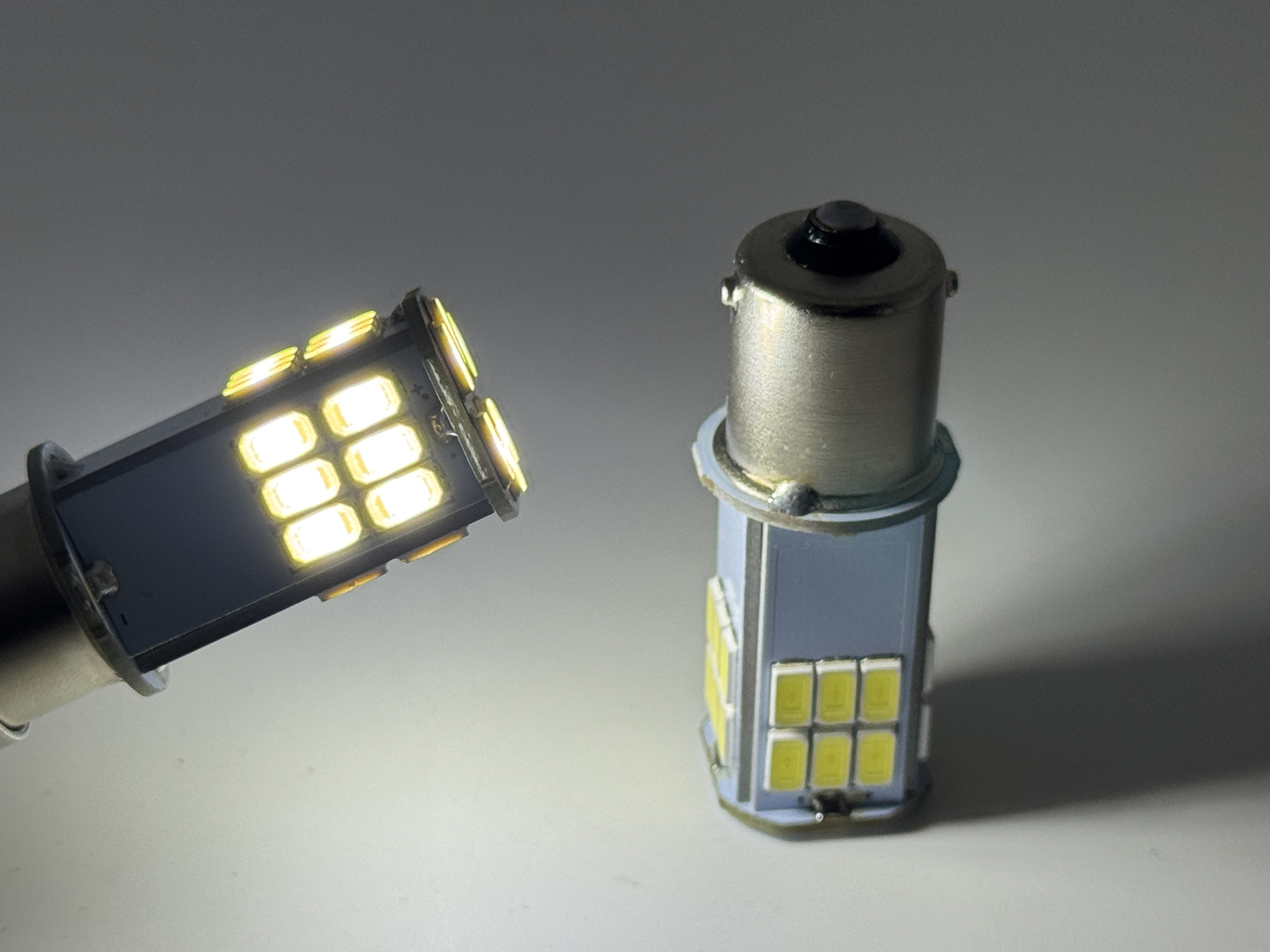 Picture of a 1129 led bulb
