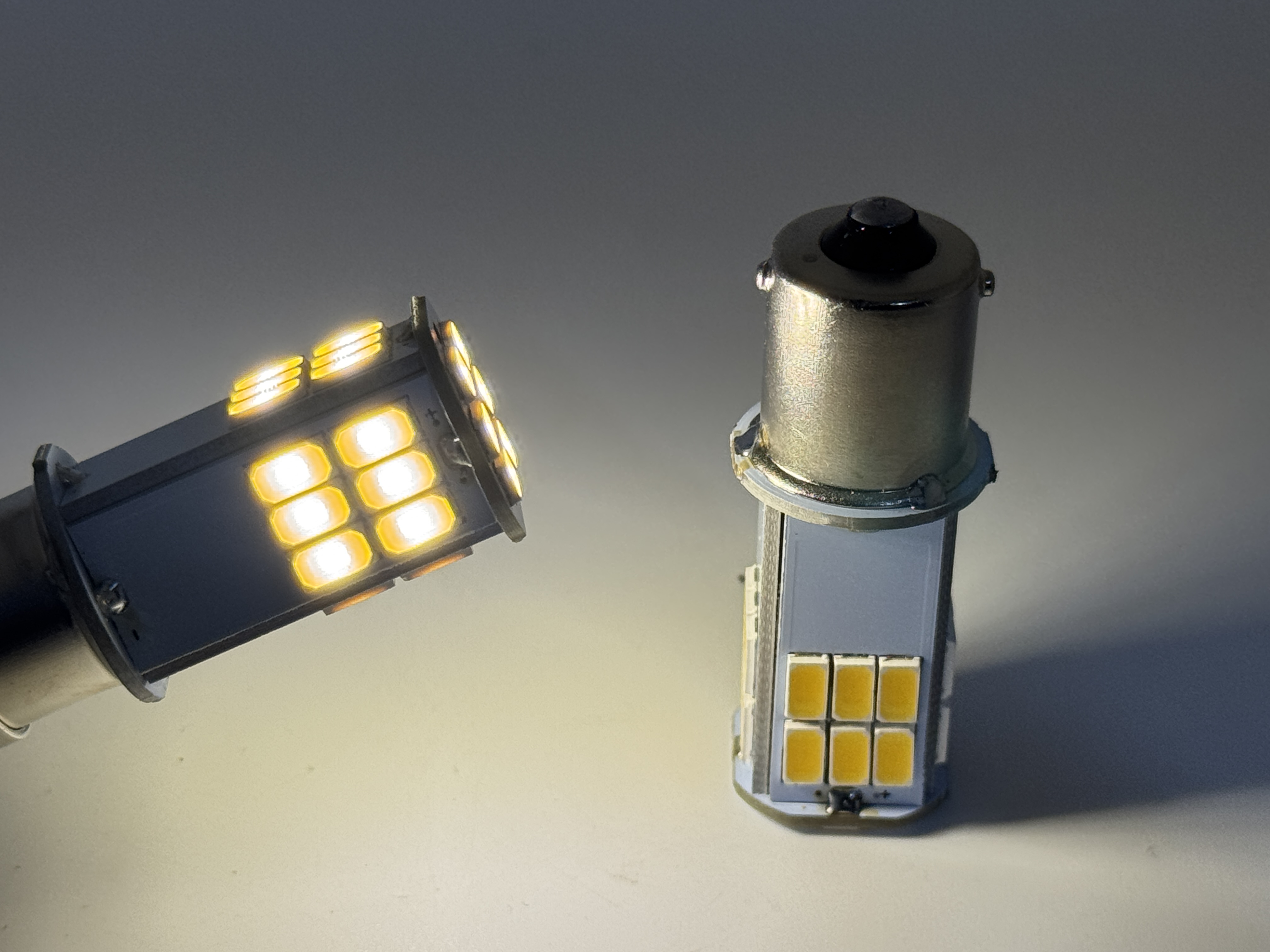 Picture of a 1129 led bulb