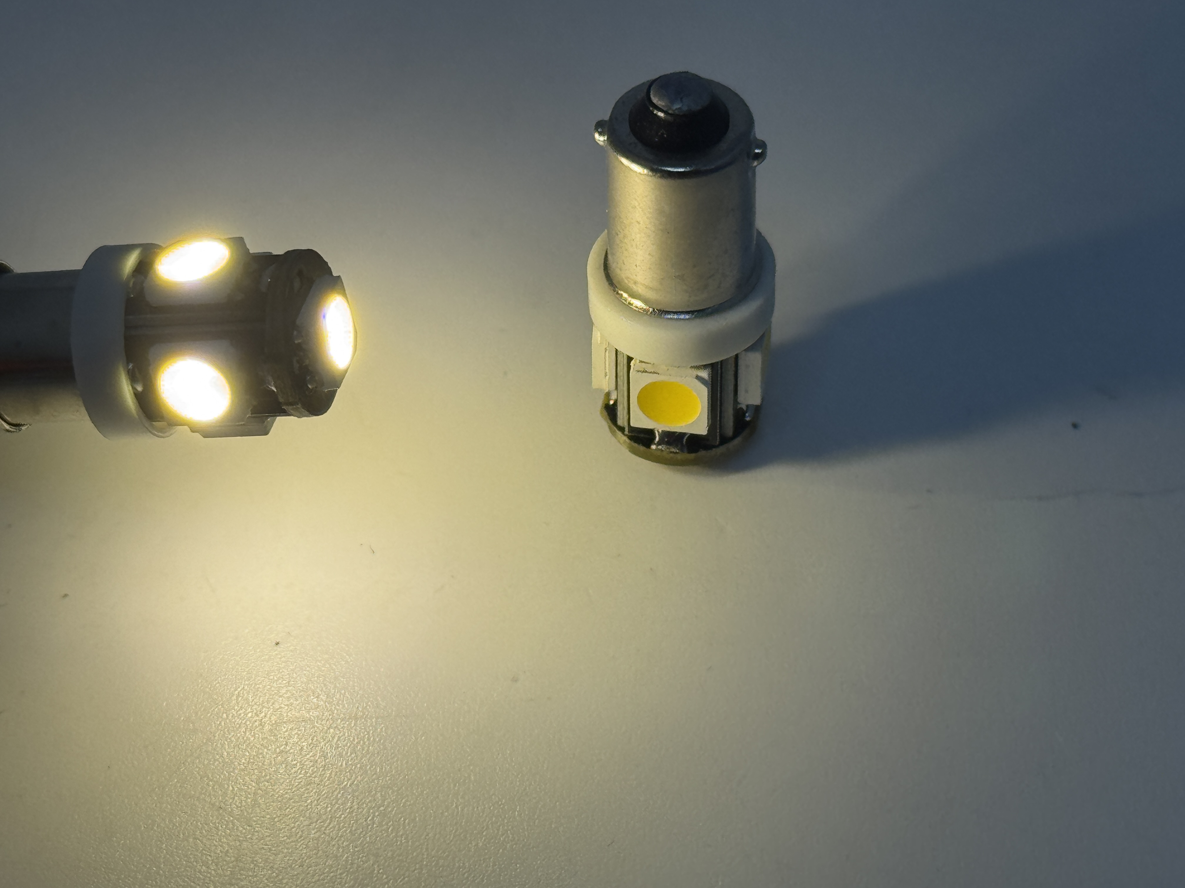 Rebaydo 2pcs Miniature Bulb 12 Volt BA9S Base 5 SMD