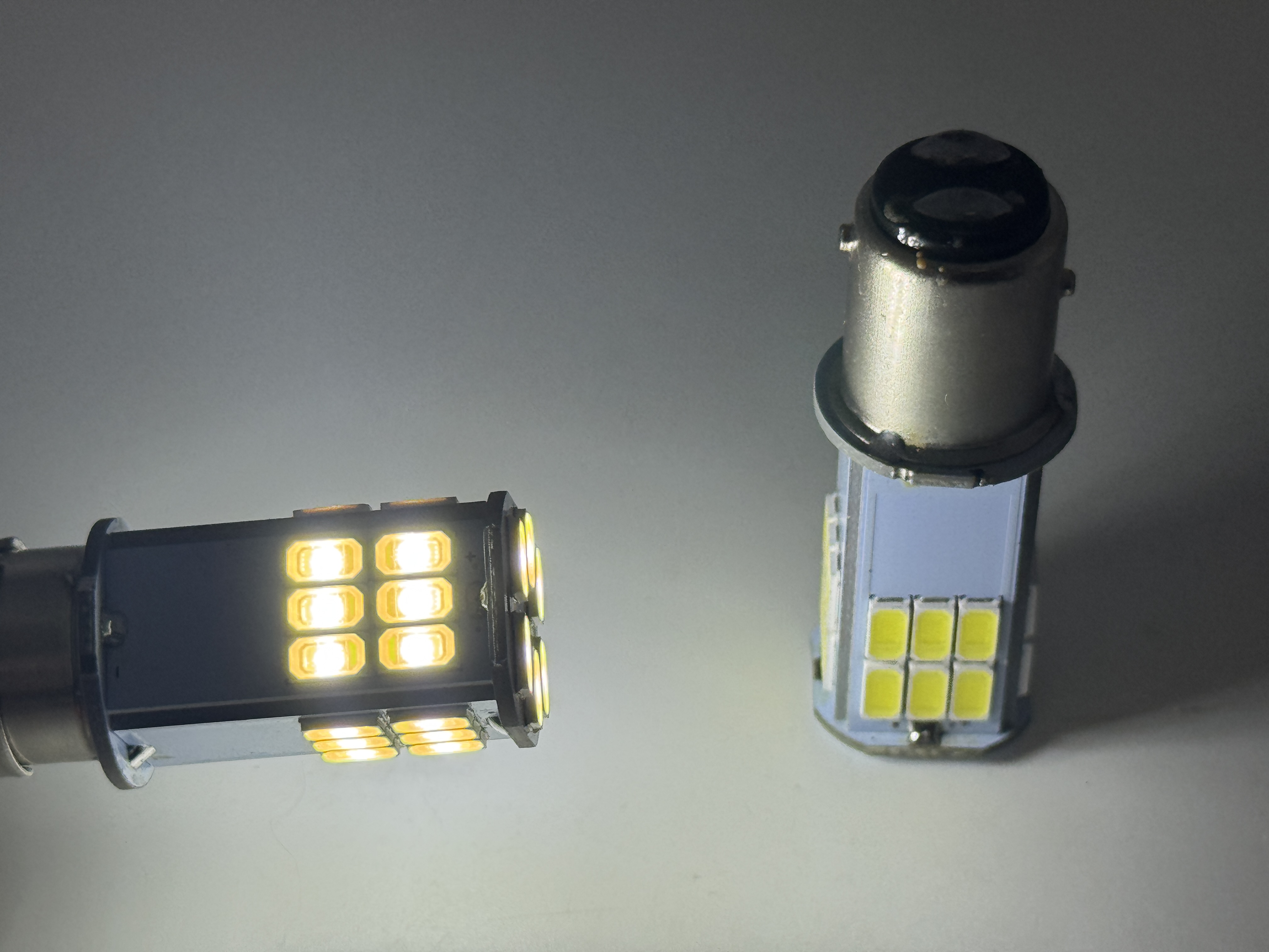 Rebaydo 2pcs 6 Volt BAY15D LED Head Light Dual Filament