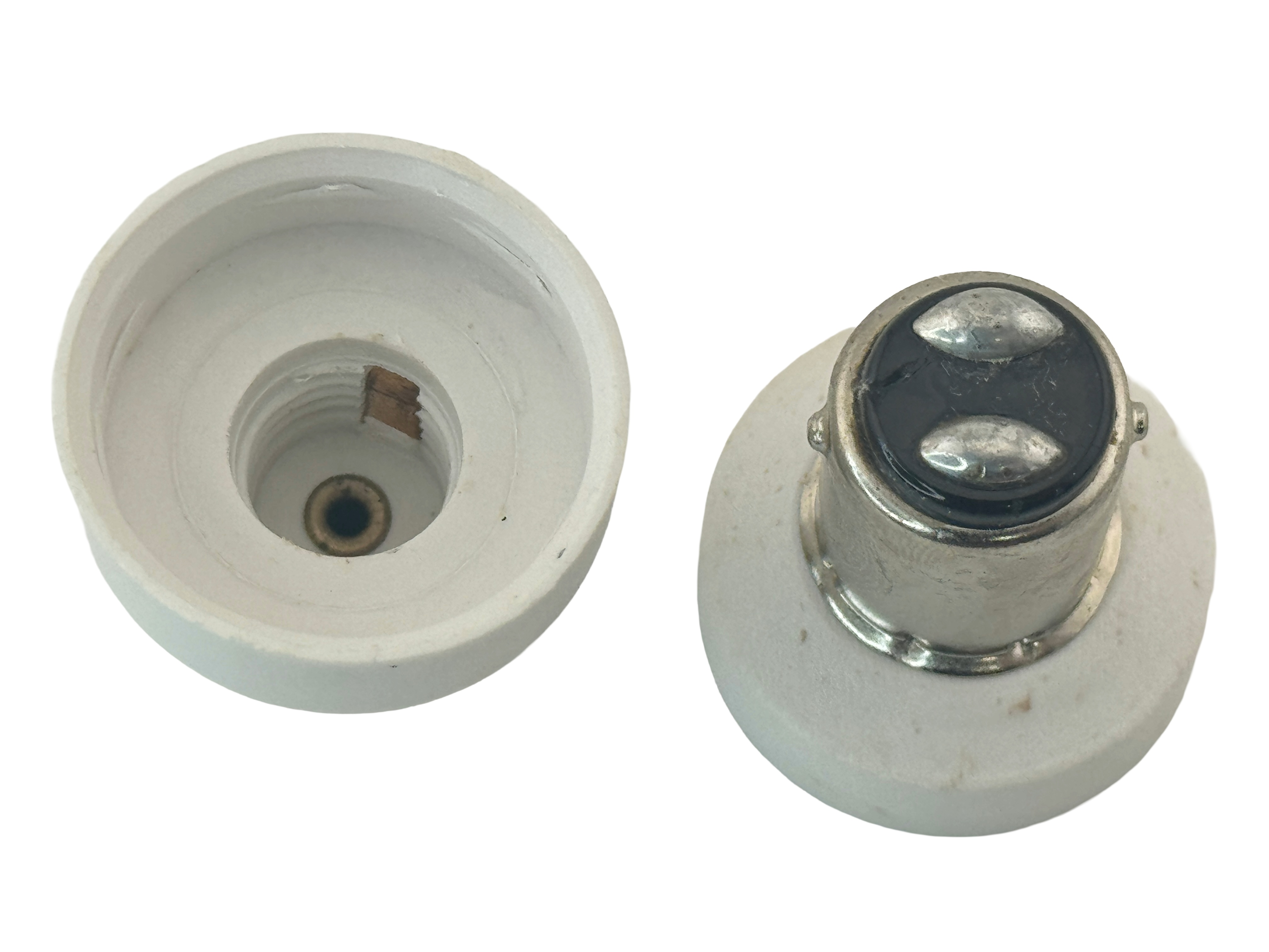 Rebaydo 2pcs BA15D Male To E11 Female Converter Adapter