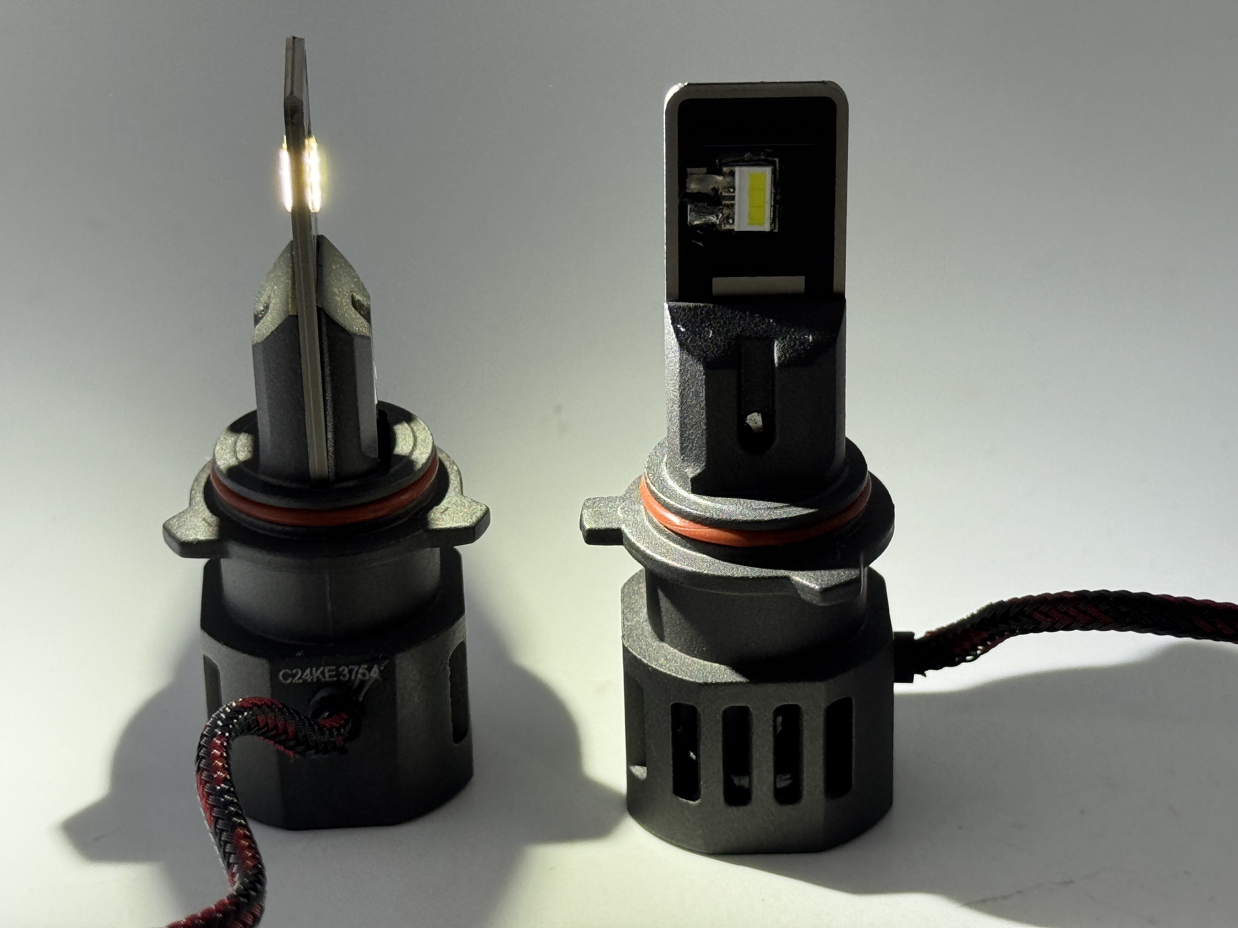 P13W/PSX26W LED Headlight 9 to 40 Volts No Polarity 12000 LM Pair product 76192