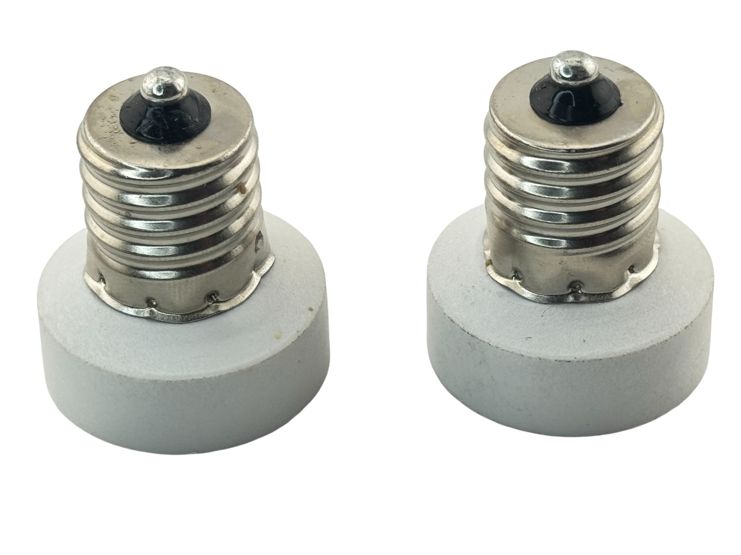 Rebaydo 2pcs E17 Male to E11 Female Screw Base Converter Adapter