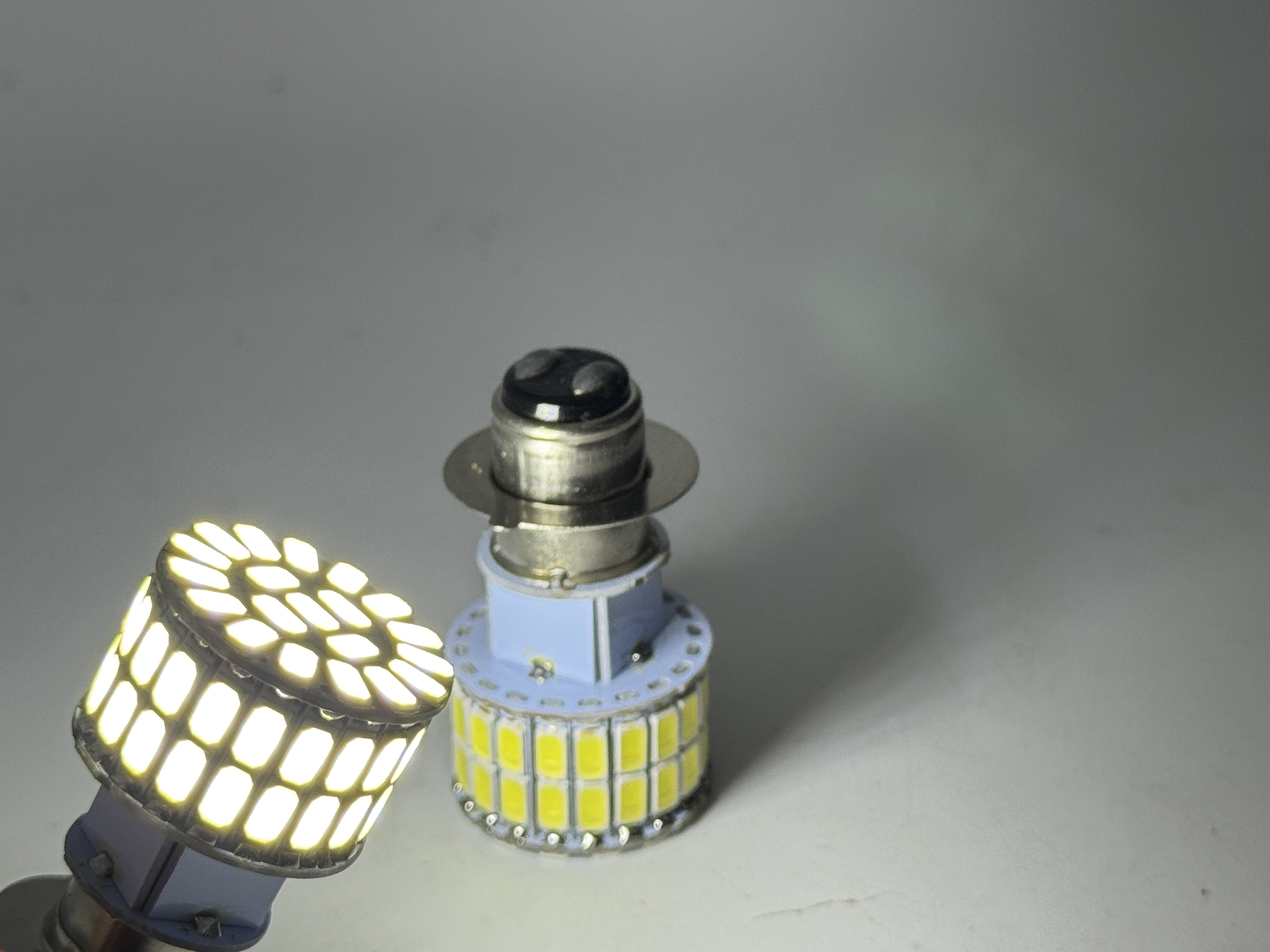 Rebaydo 2pcs P15D-25-1  LED Headlight Base 12 Volt 60 SMD Dual Beam
