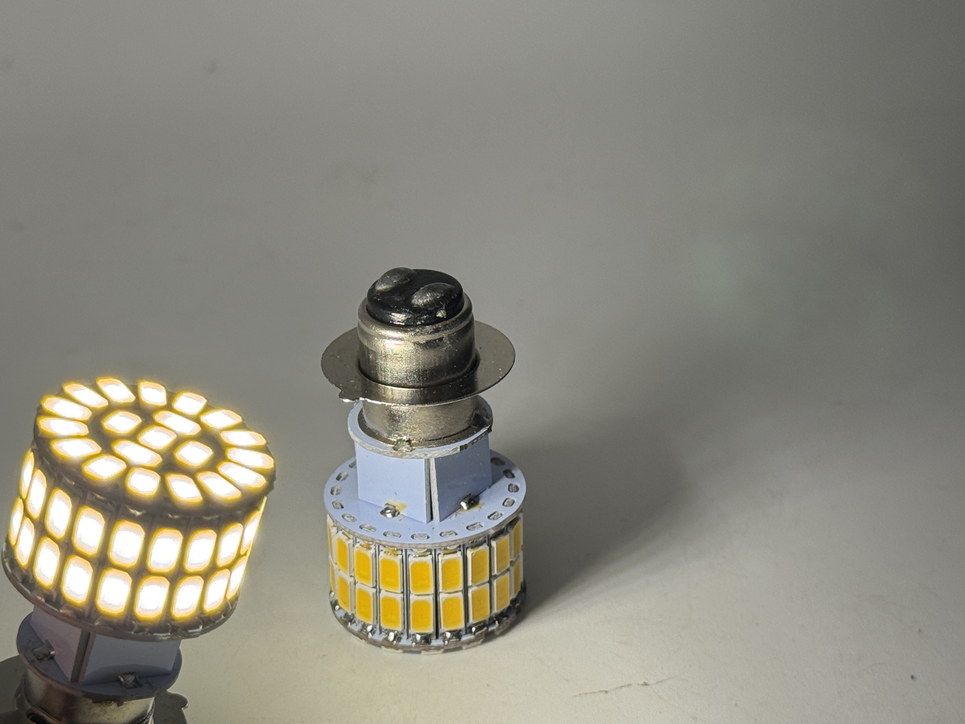 Rebaydo 2pcs P15D-25-1  LED Headlight Base 12 Volt 60 SMD Dual Beam