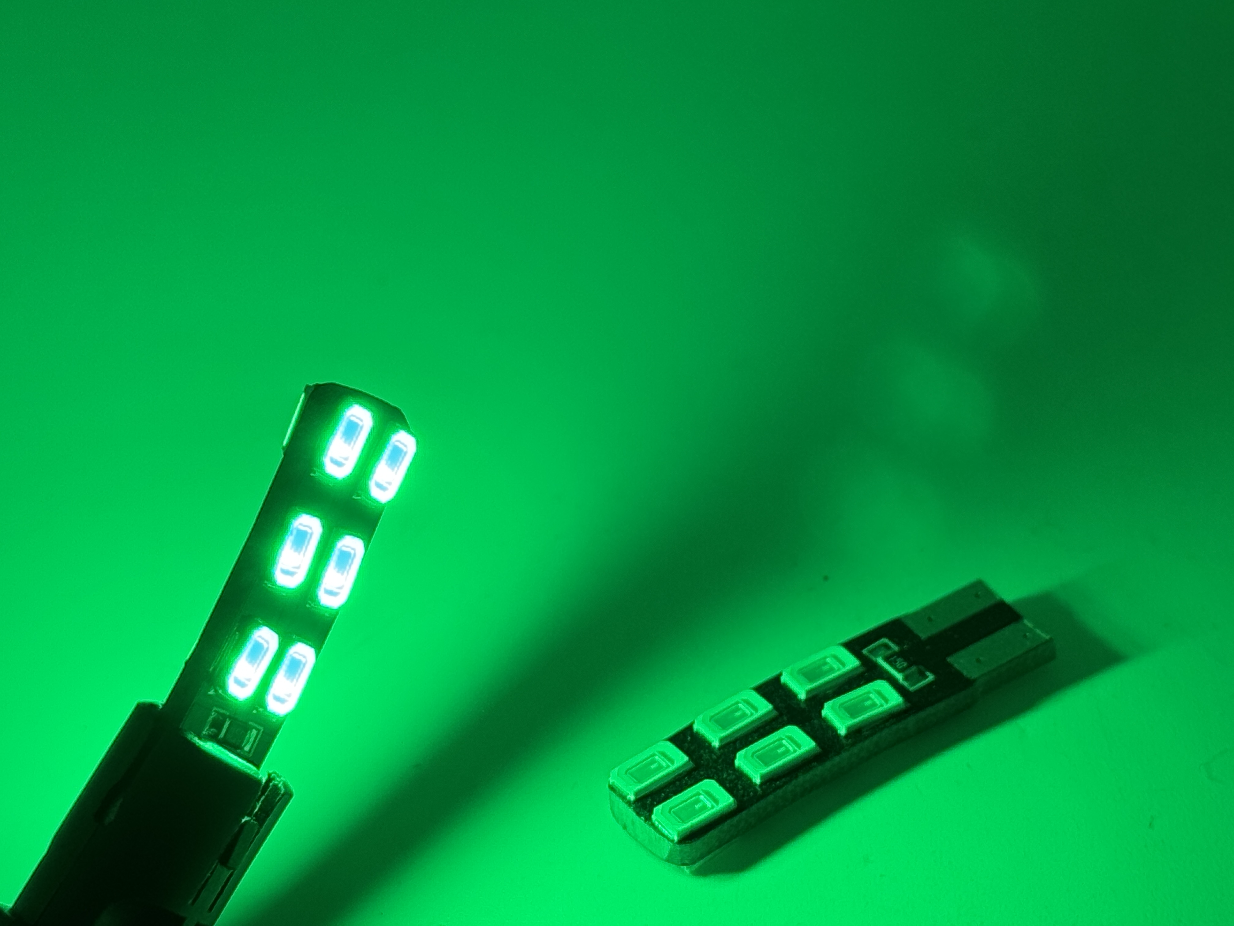 T10 Wedge 12 SMD 5730 12 Volt DC CAN Bus 4 Watt product 12656