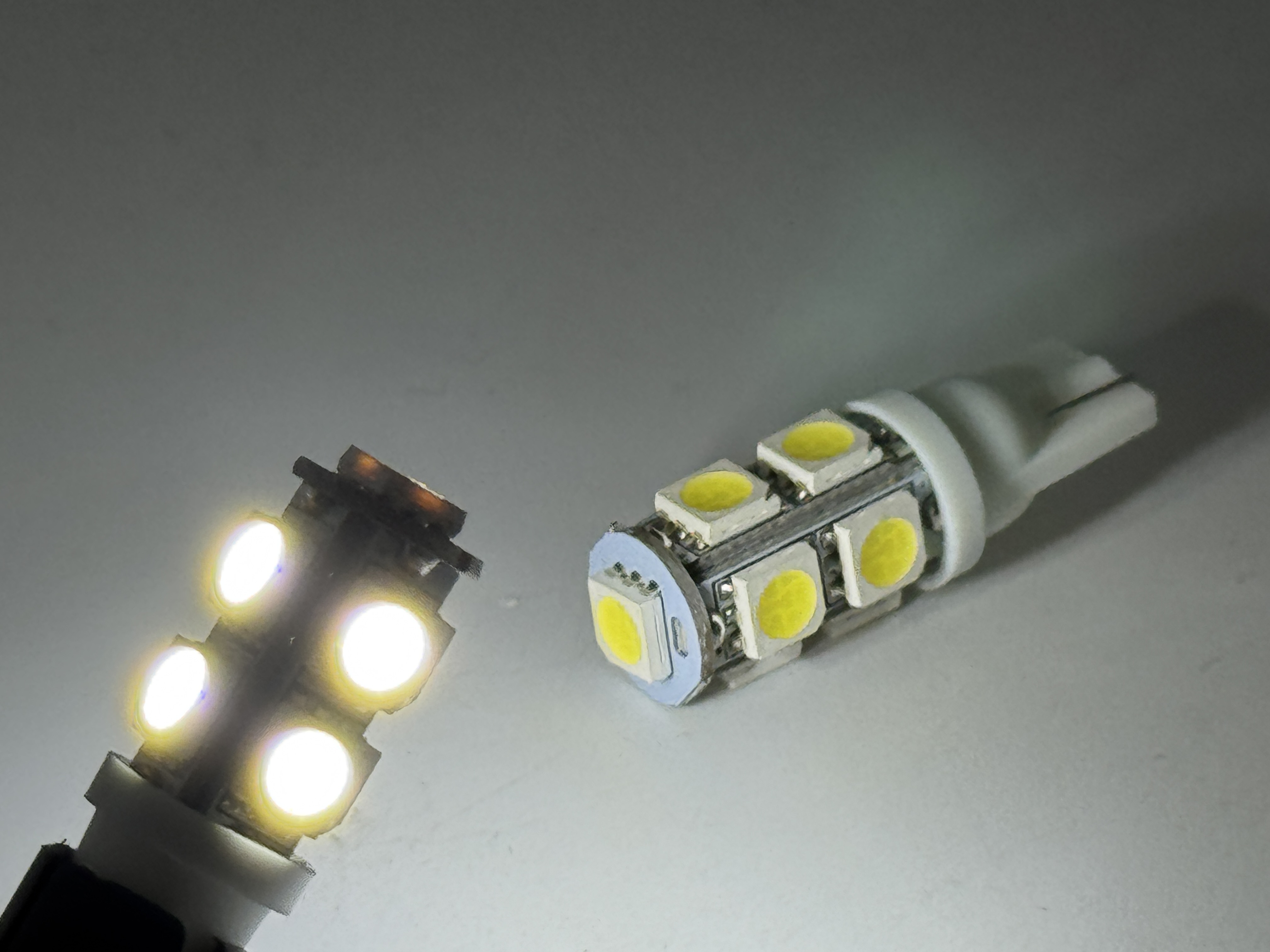 Rebaydo 2pcs 9 SMD 5050 (3 chip) T10 Wedge LED Light 12VDC