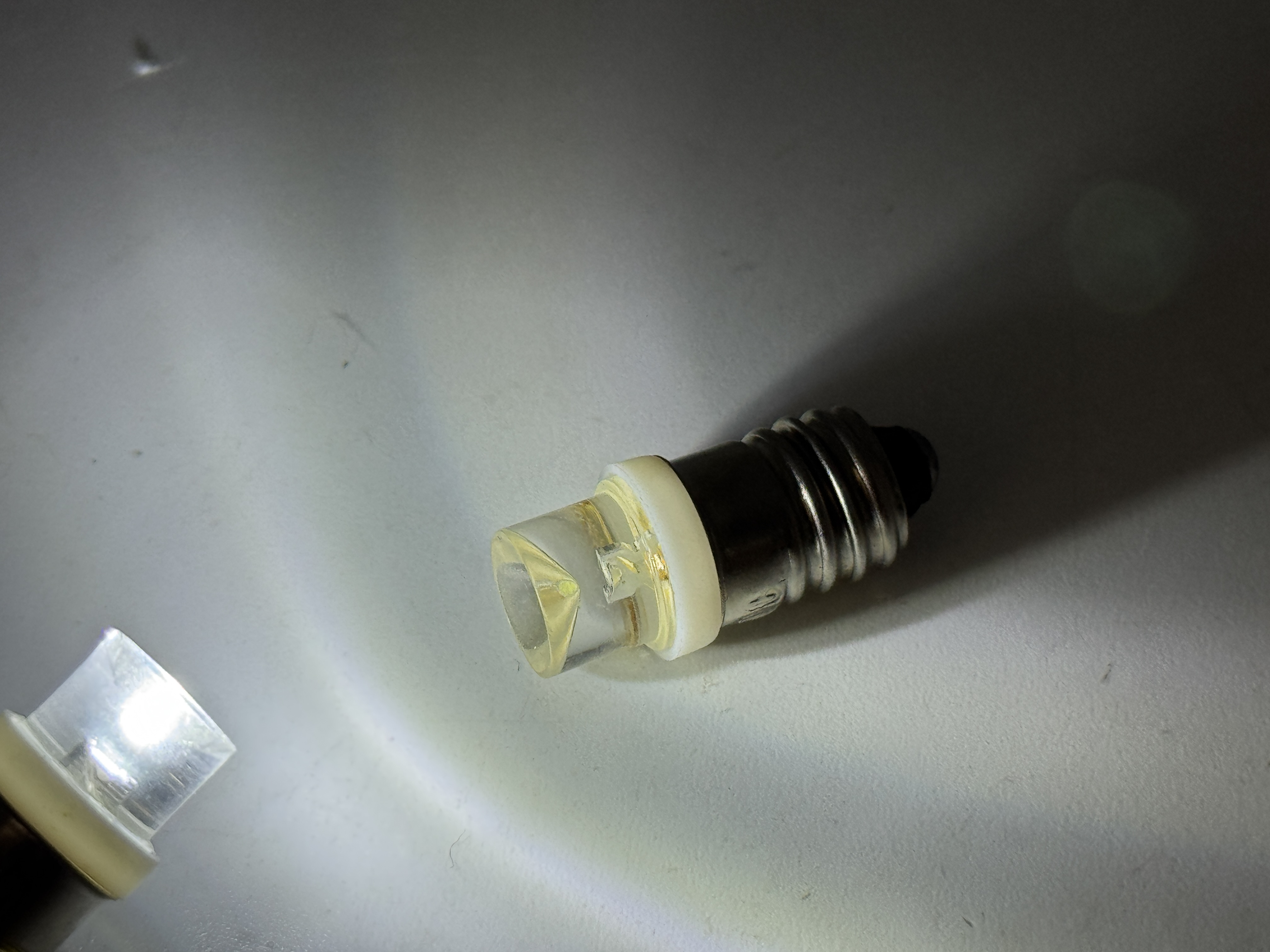 Rebaydo 2pcs E10 Miniature Screw Concave LED Bulb 12 Volt DC