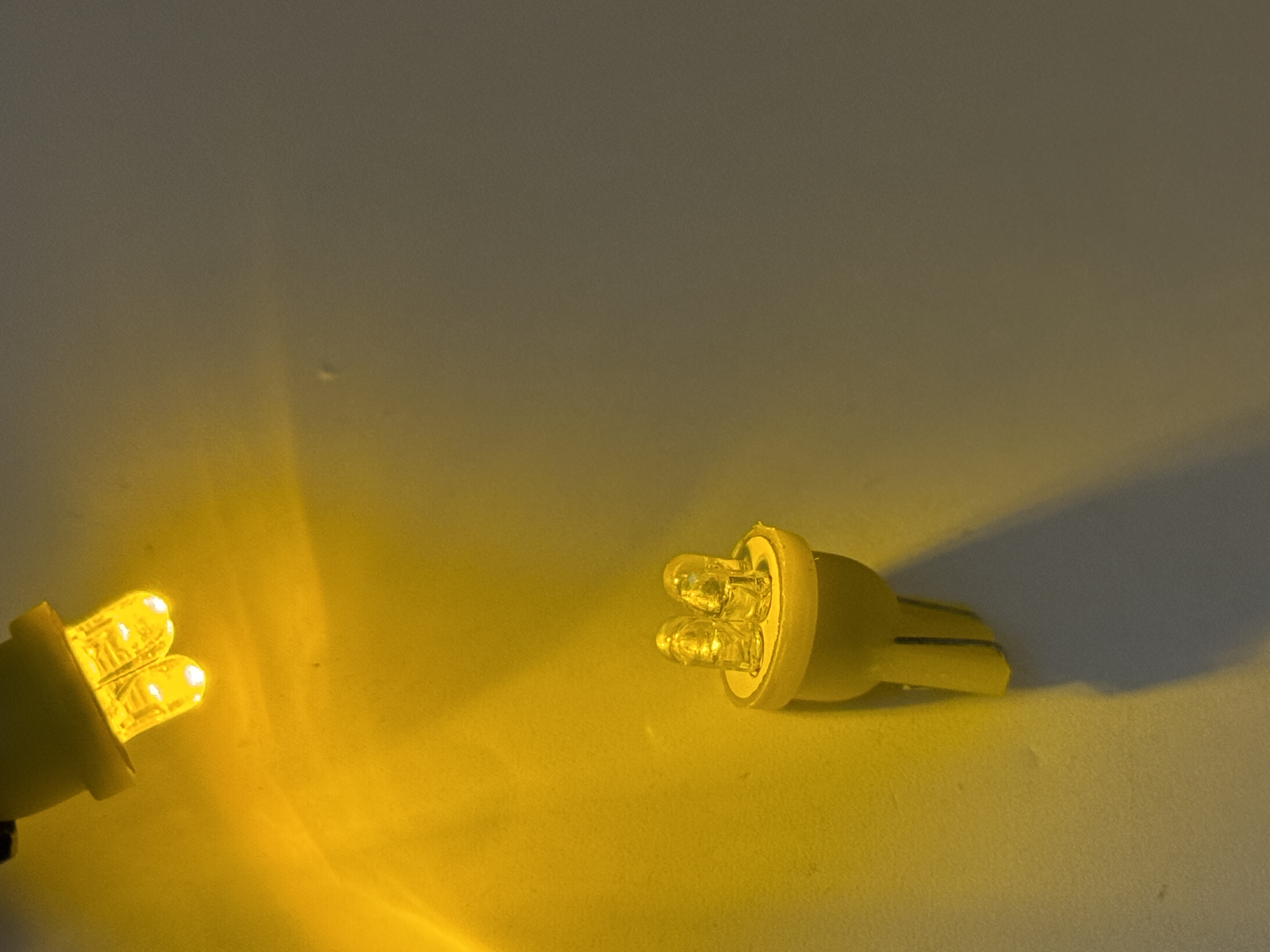 Rebaydo 2pcs 4 LED T10 Wedge Bulb12VDC
