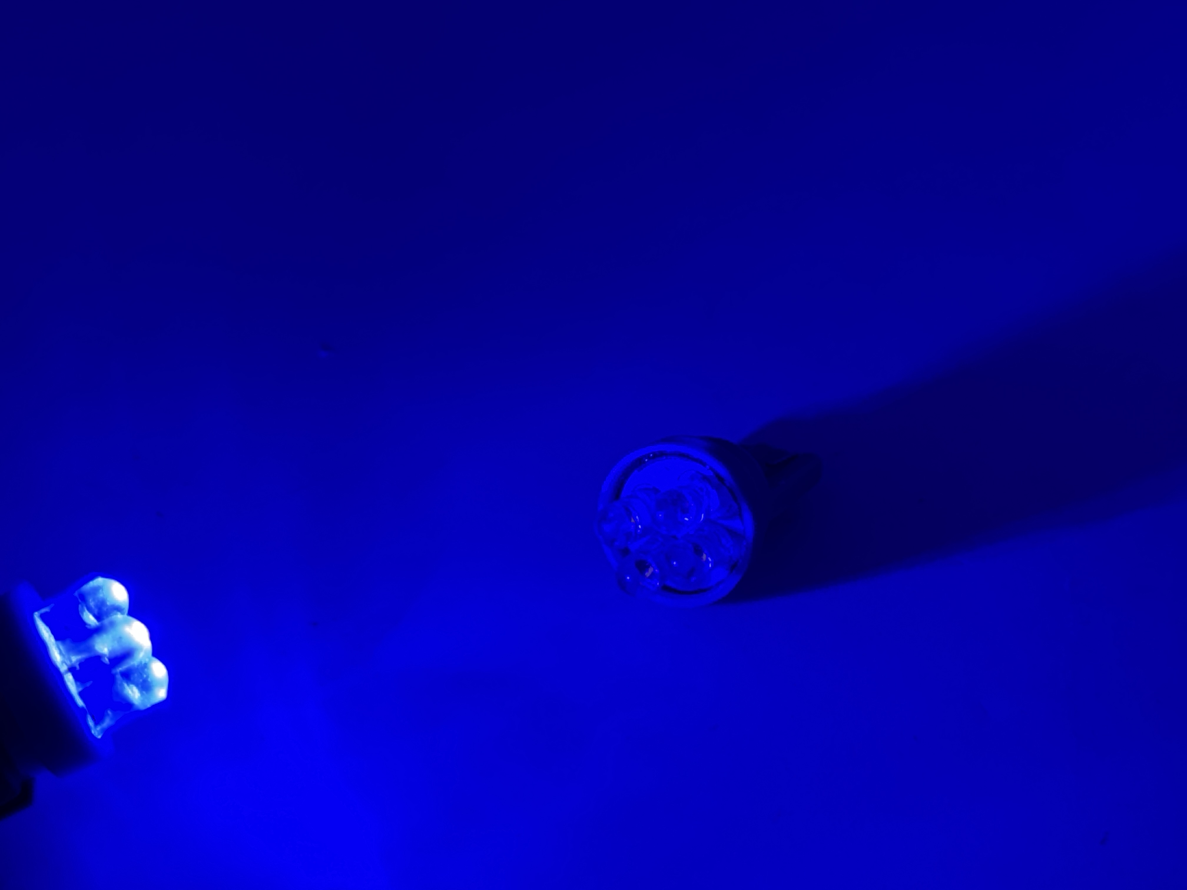 Rebaydo 2pcs 4 LED T10 Wedge Bulb12VDC