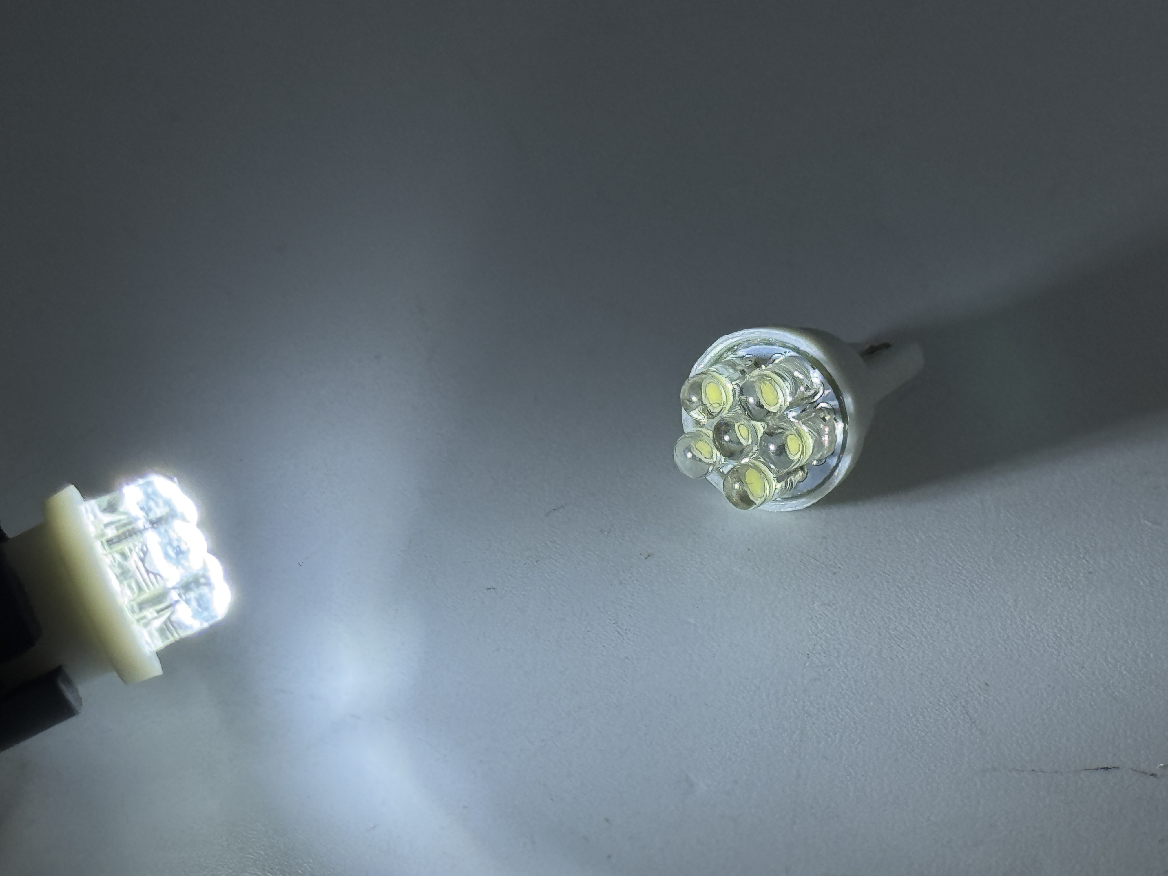 image of a t10 wedge 6 led light bulb