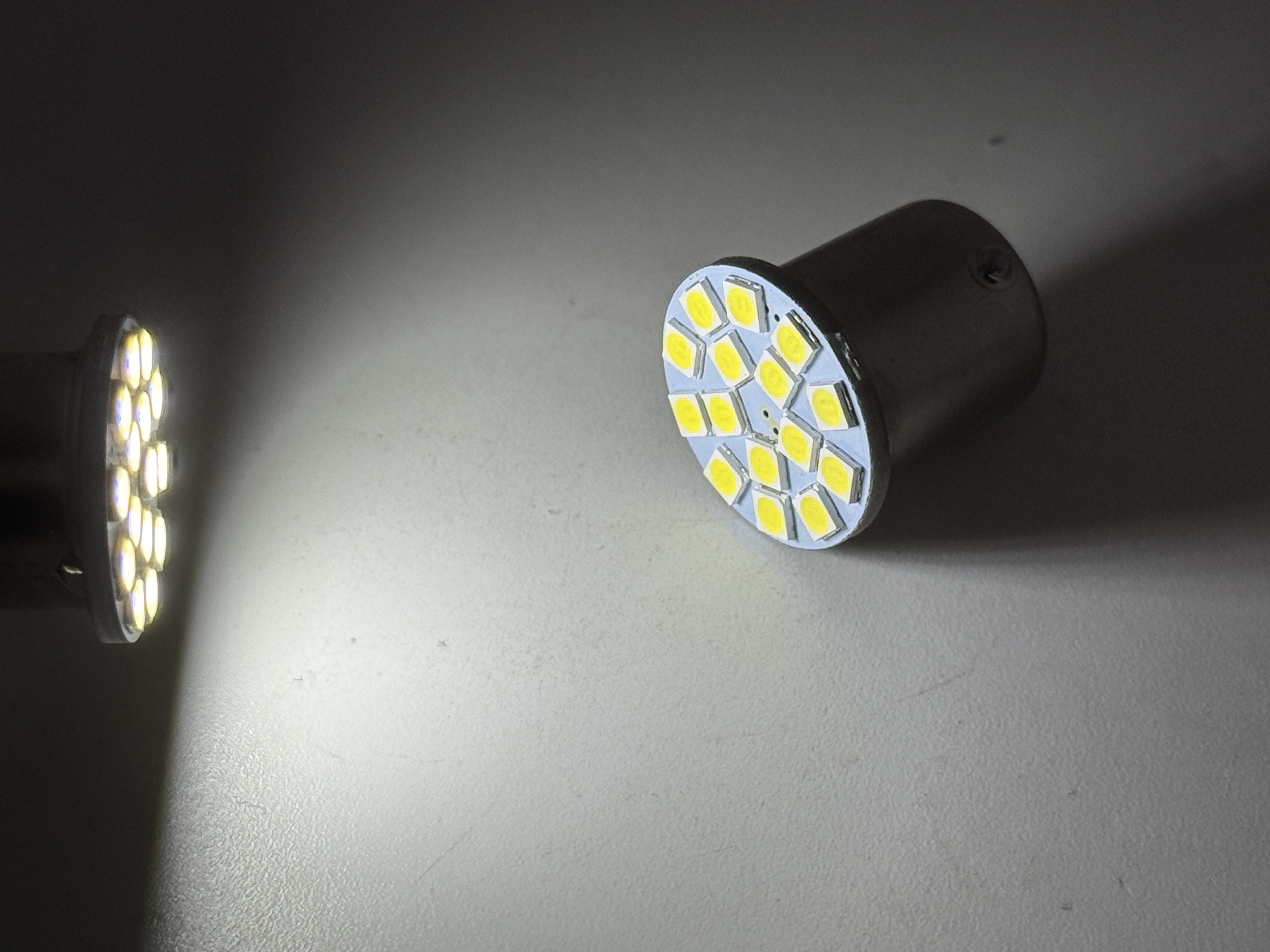 Rebaydo 2pcs BA15S LED Miniature Bulb 8 Volt 15 SMD 3030
