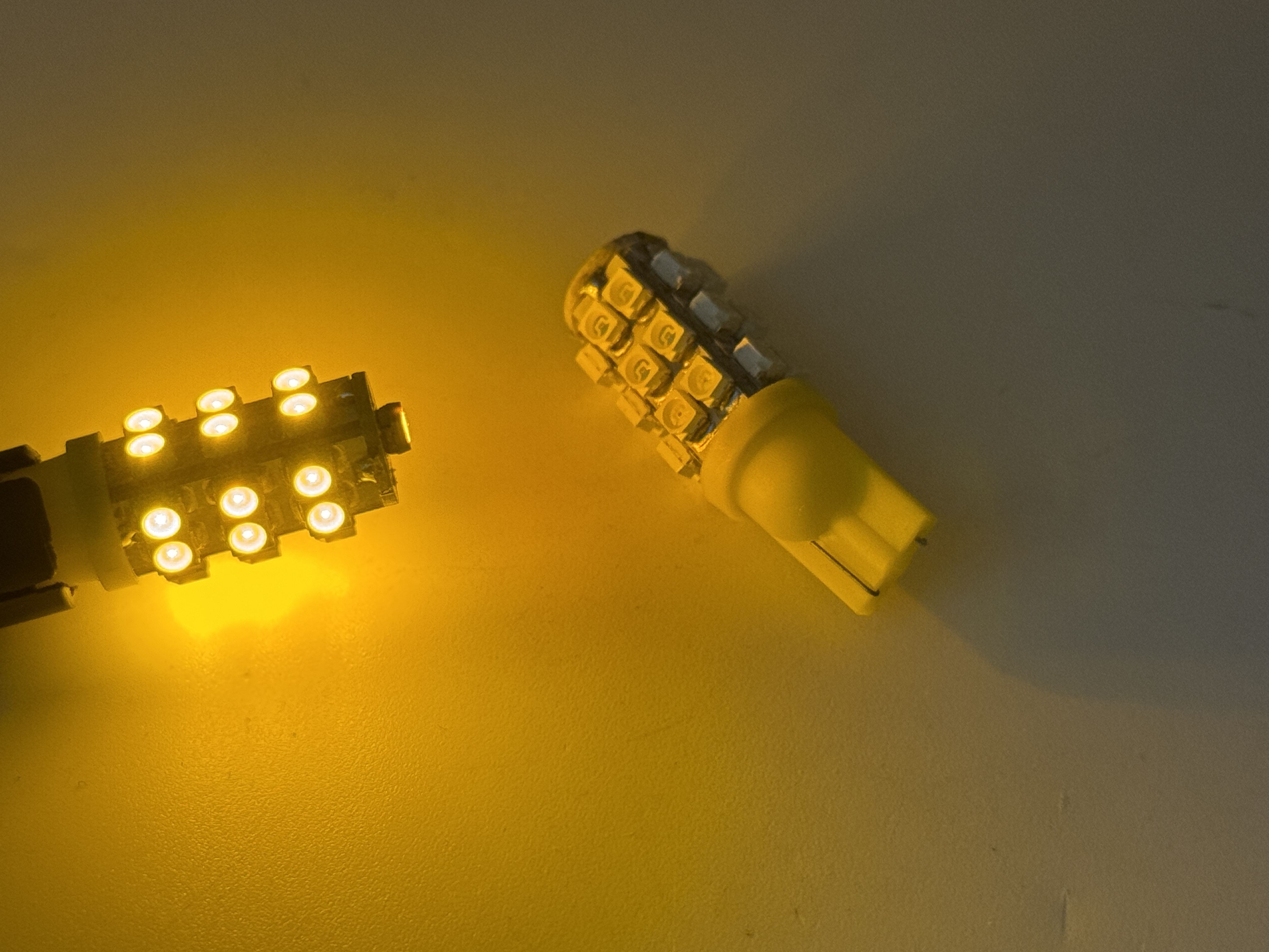 Rebaydo 2pcs T10 Wedge 25 3528 SMD LED Bulb 12 VDC
