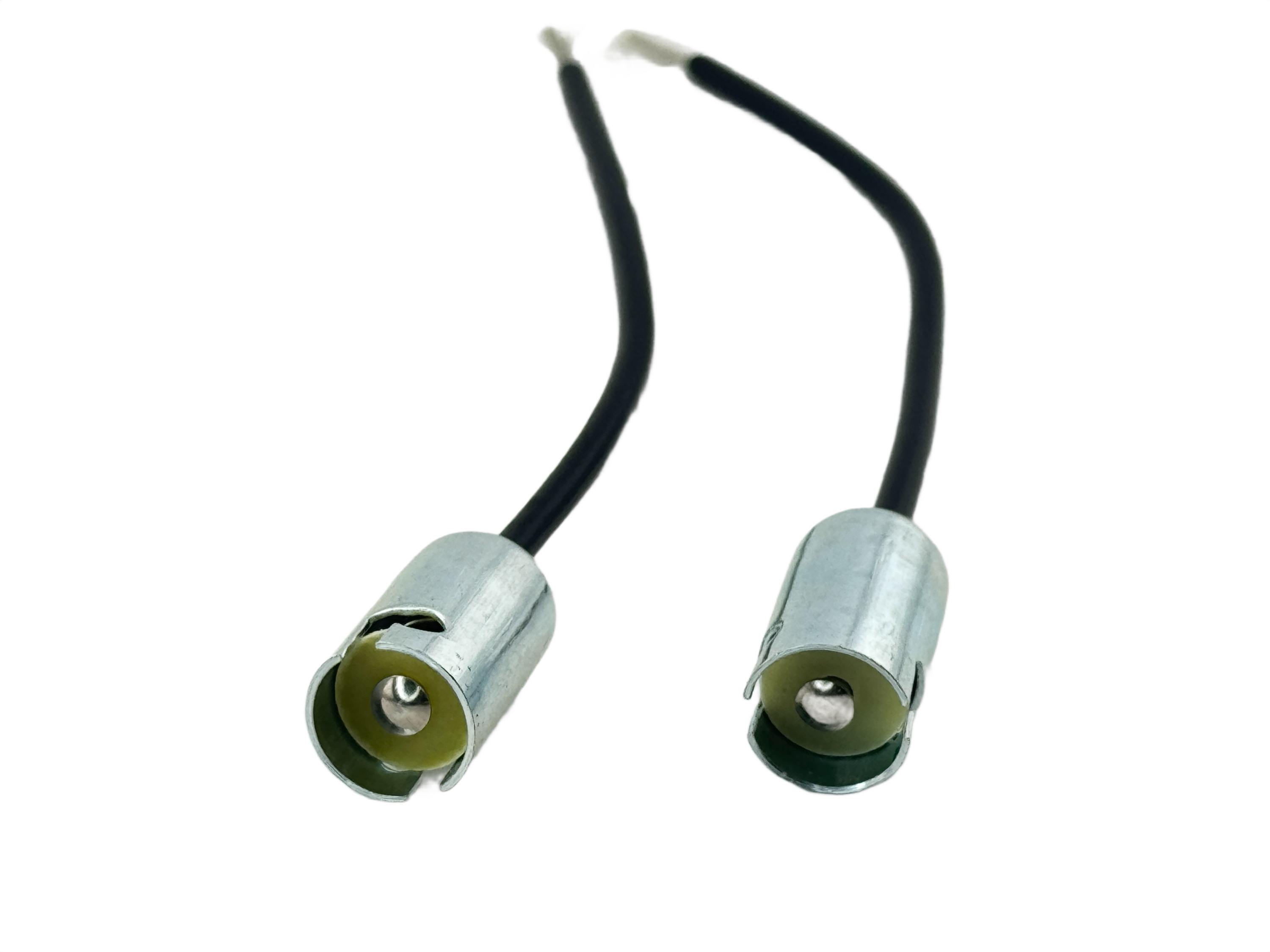 BA9S product code 53434 has a wire