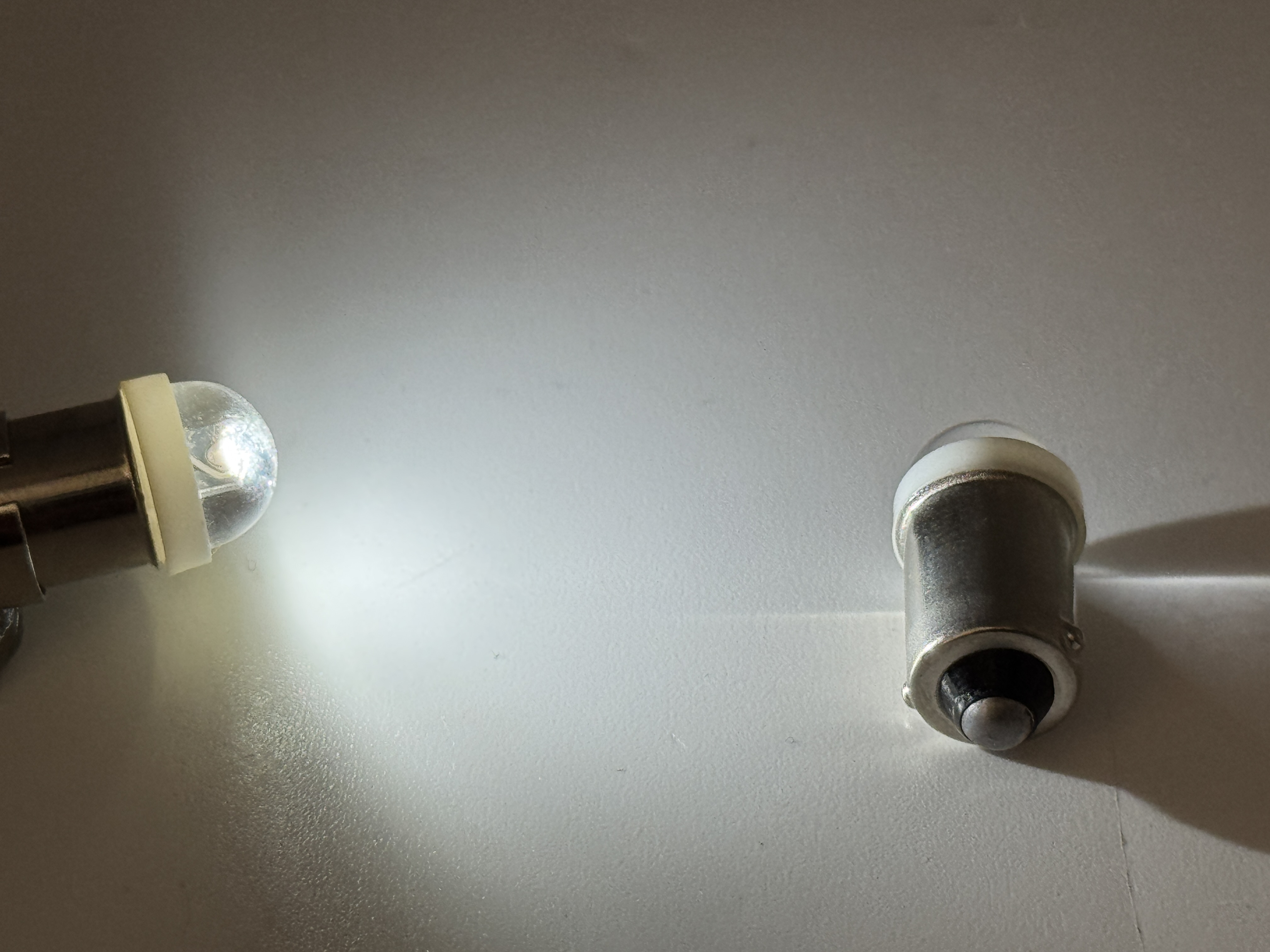Rebaydo 2pcs Miniature Bulb BA9S Base Short Round 24 Volts DC