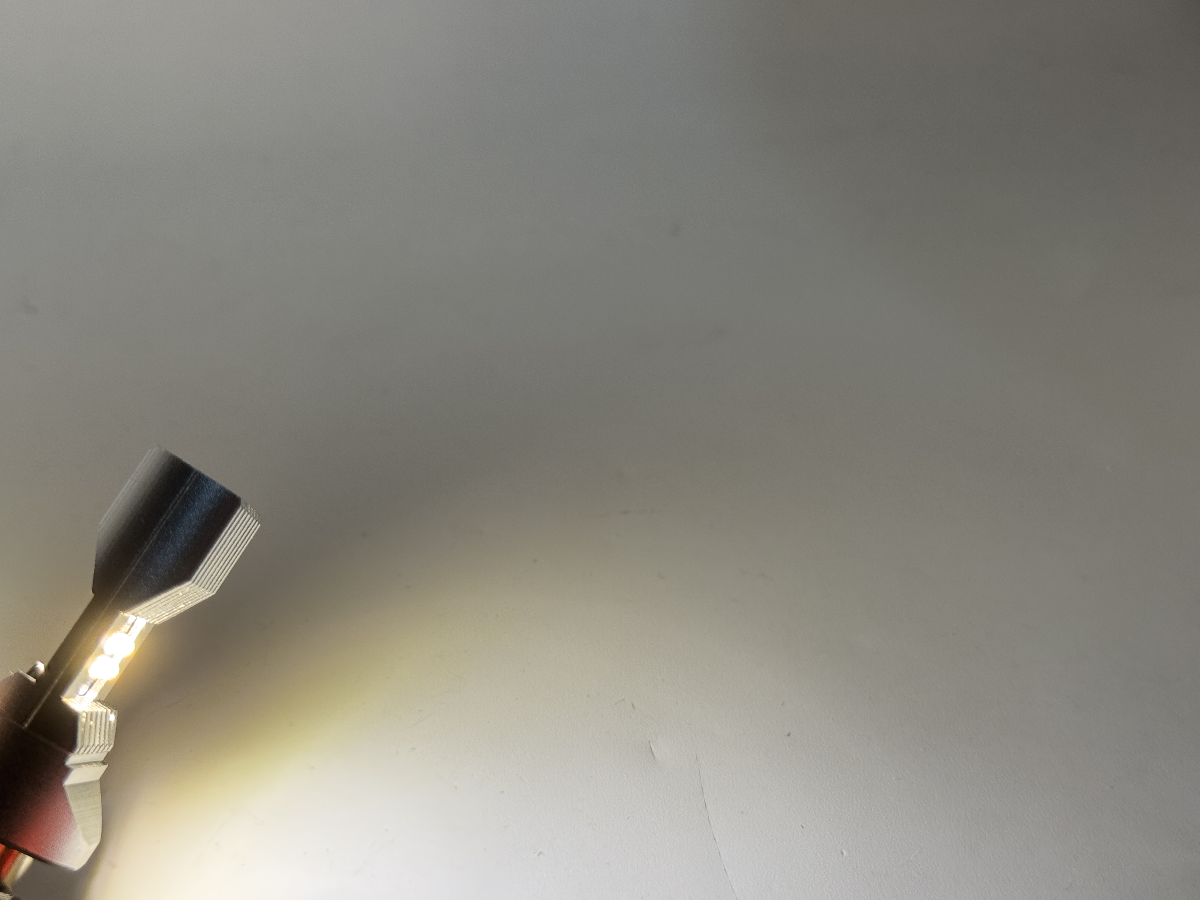 P15D-25-1 LED Headlight 5 to 30 Volts Dual Filament Non Polarity product 79832