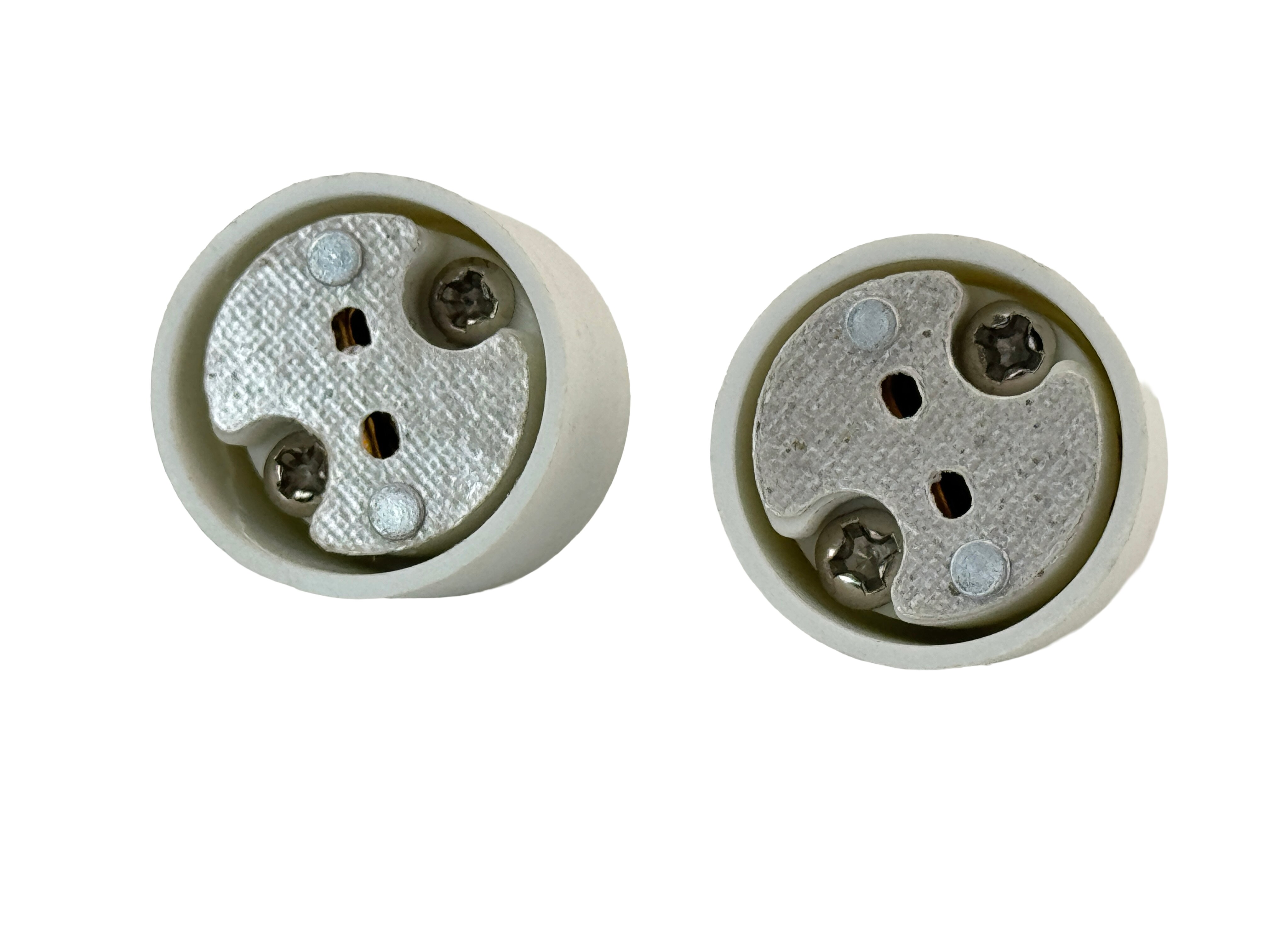 Rebaydo 2pcs GU10 Male to MR16 Female Socket Adapter