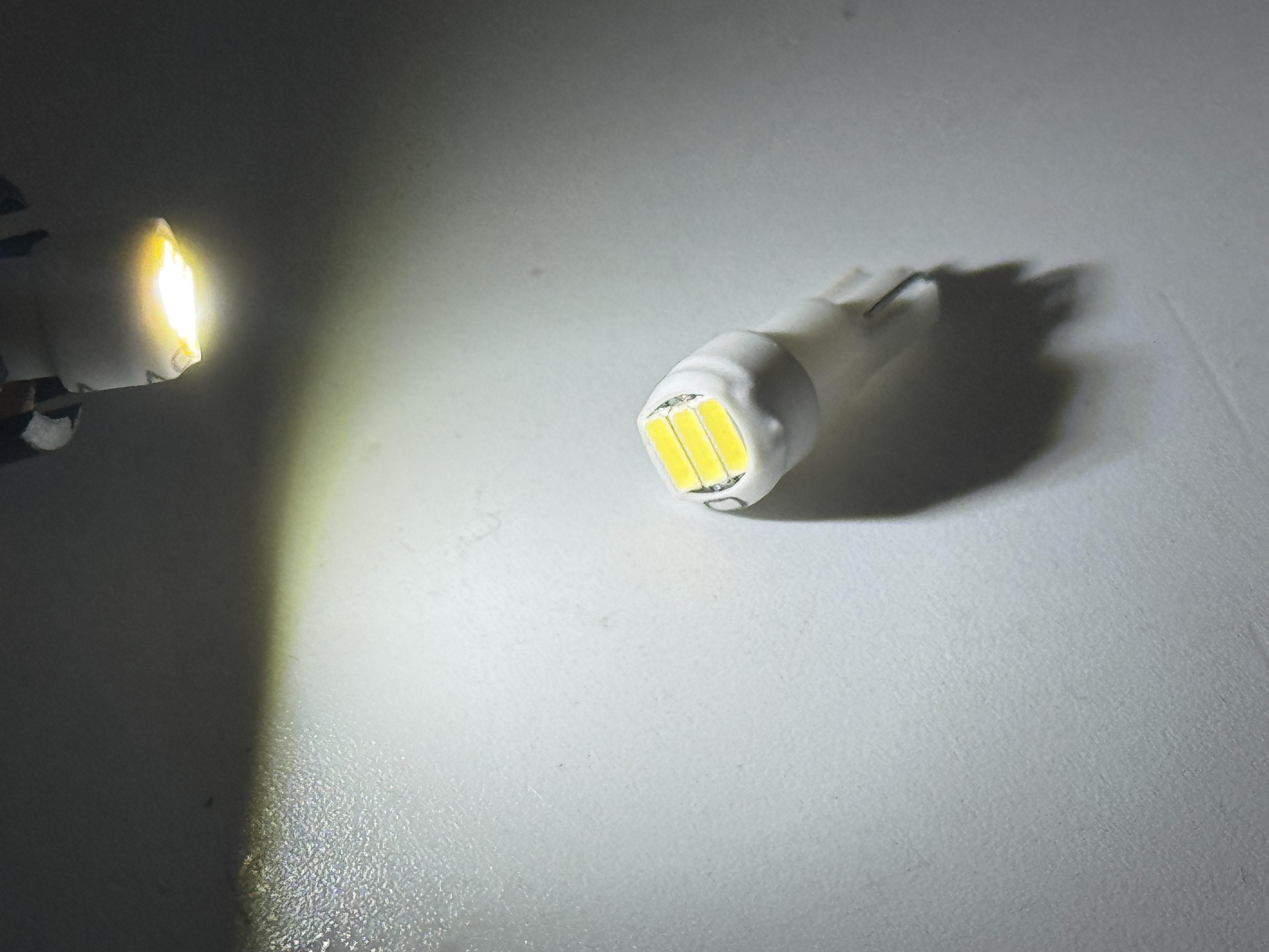Rebaydo 2pcs Miniature Wedge T5 3 4014 SMD LED Bulb T1-3/4 12 VDC