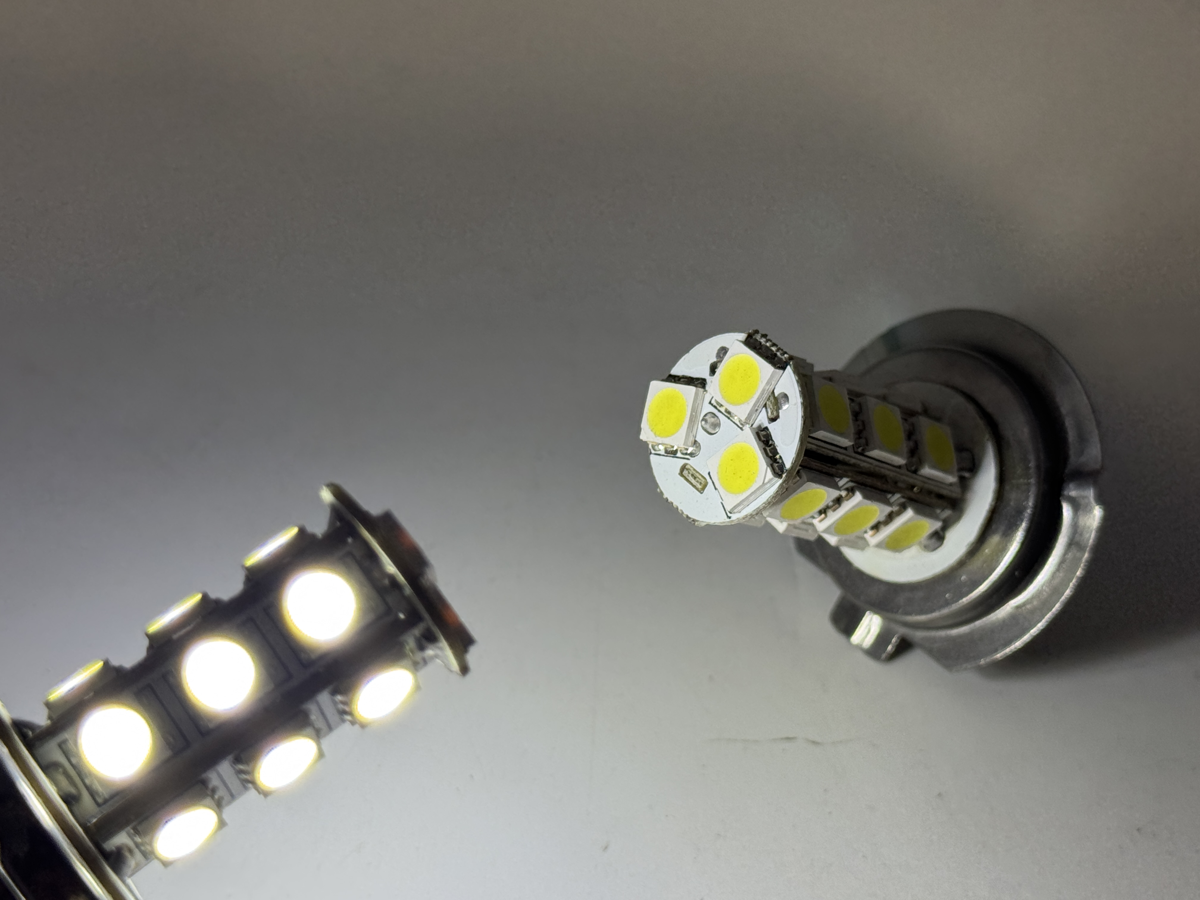 Rebaydo 2pcs H7 18 5050 SMD (3 Chip) LED Fog Light 12V AC/DC